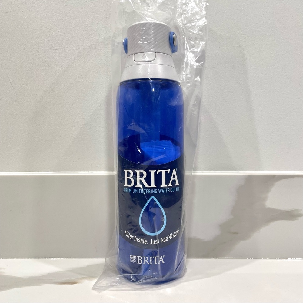 NEW Brita Premium Filtering Water Bottle